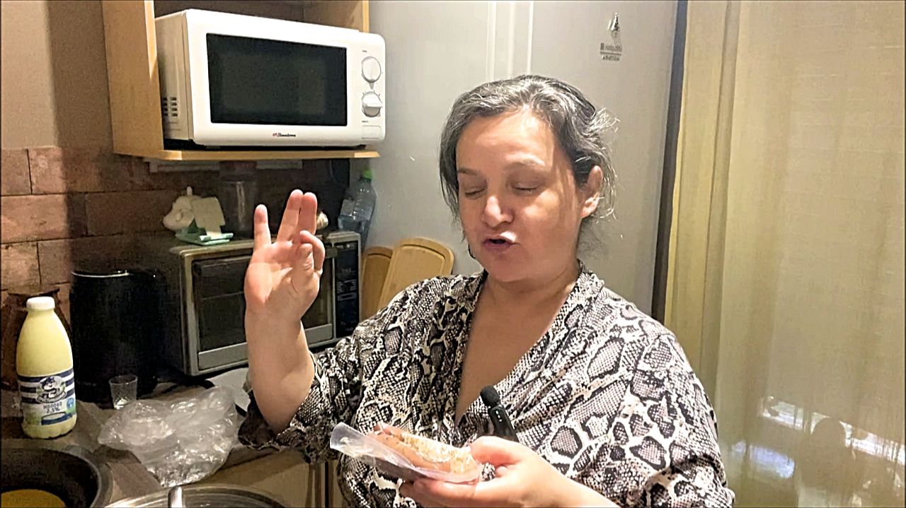 Занимаюсь ДОМАШНИМИ делами / Мега закупка, делаю запасы / От дома до Кремля на самокате! смотреть онлайн