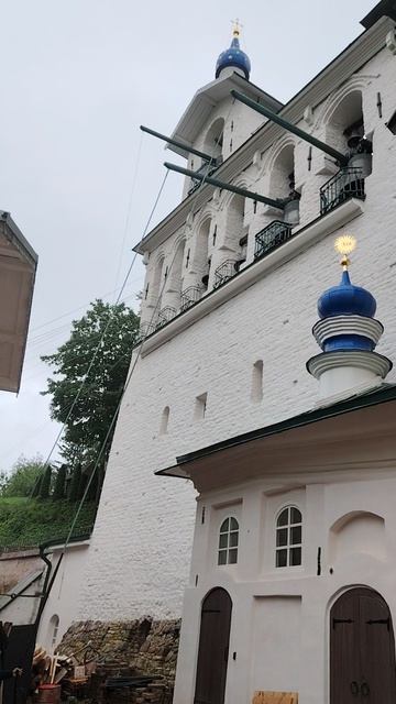 Колокольный звон в Псково-Печерском монастыре 2026