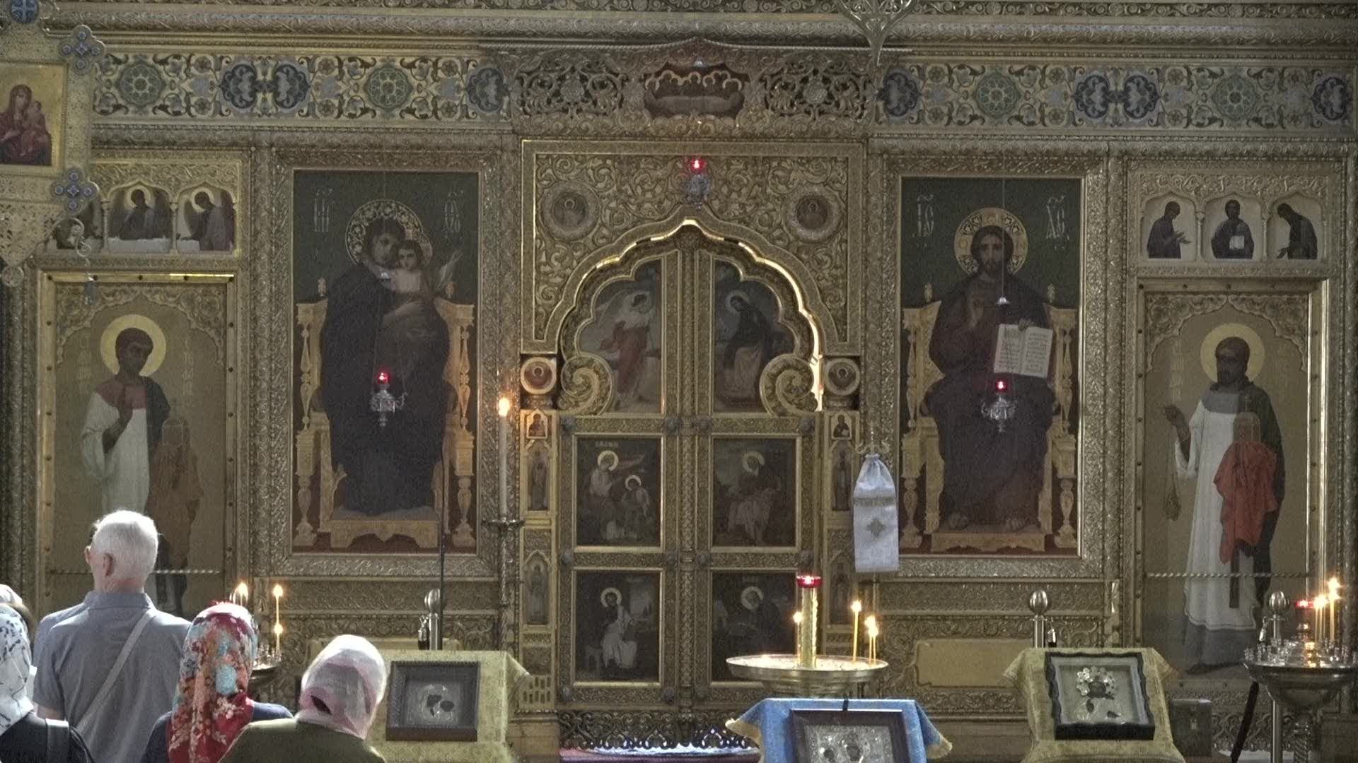 11.07.2026 Литургия. Иконы Божией Матери, именуемой "Троеручица" смотреть онлайн