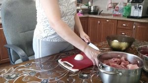 Разморозила мясо, нужно переработать!
