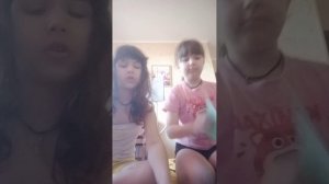 Рисовать по теме с младшей сестрой