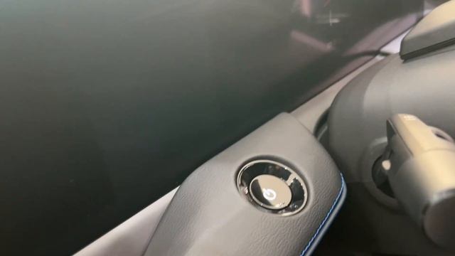 Nissan Leaf 2026 года 3 поколение | Обзор из Nissan Gallery смотреть онлайн