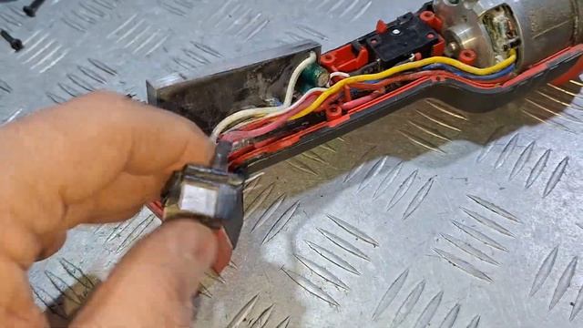 Аккумуляторная болгарка Einhell не включается - замена контроллера. смотреть онлайн