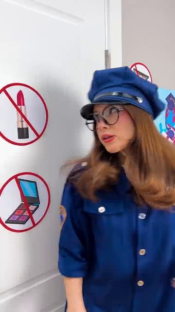 No Lipstick Allowed? Watch This! 🚫💋 #Hack #Viral смотреть онлайн
