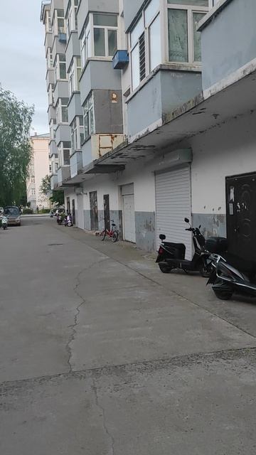 В китае оставляют велосипеды просто на улице