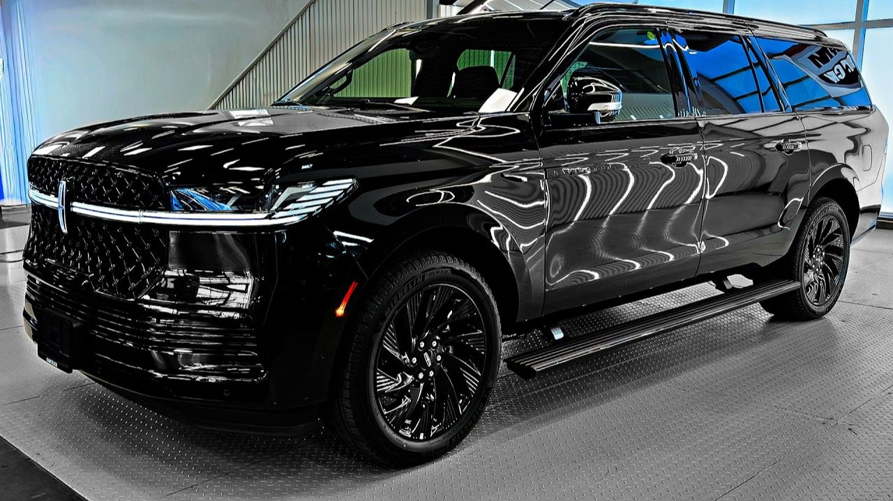 Lincoln Navigator (2026) — полноразмерный внедорожник класса «ультра-люкс»! смотреть онлайн
