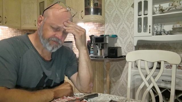 Встречаем Игорька с работы. Супер-позитивная болталка вечером за ужином #домвснт #зарплатарутюб смотреть онлайн