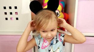 Алиса показывает КЛАССНЫЕ ободки для волос! ВИДЕО ДЛЯ ДЕВОЧЕК Развлечение для детей от Мими Лисса
