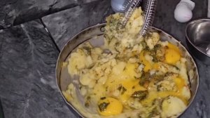 31ч.Наша кухня в горах получила прекрасное обновление: стены облицованы плиткой.