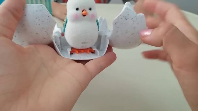 Литл лайв петс цыпленок вылупился и ИСПУГАЛ ребенка / Little live pets bird / Интерактивная игрушка смотреть онлайн