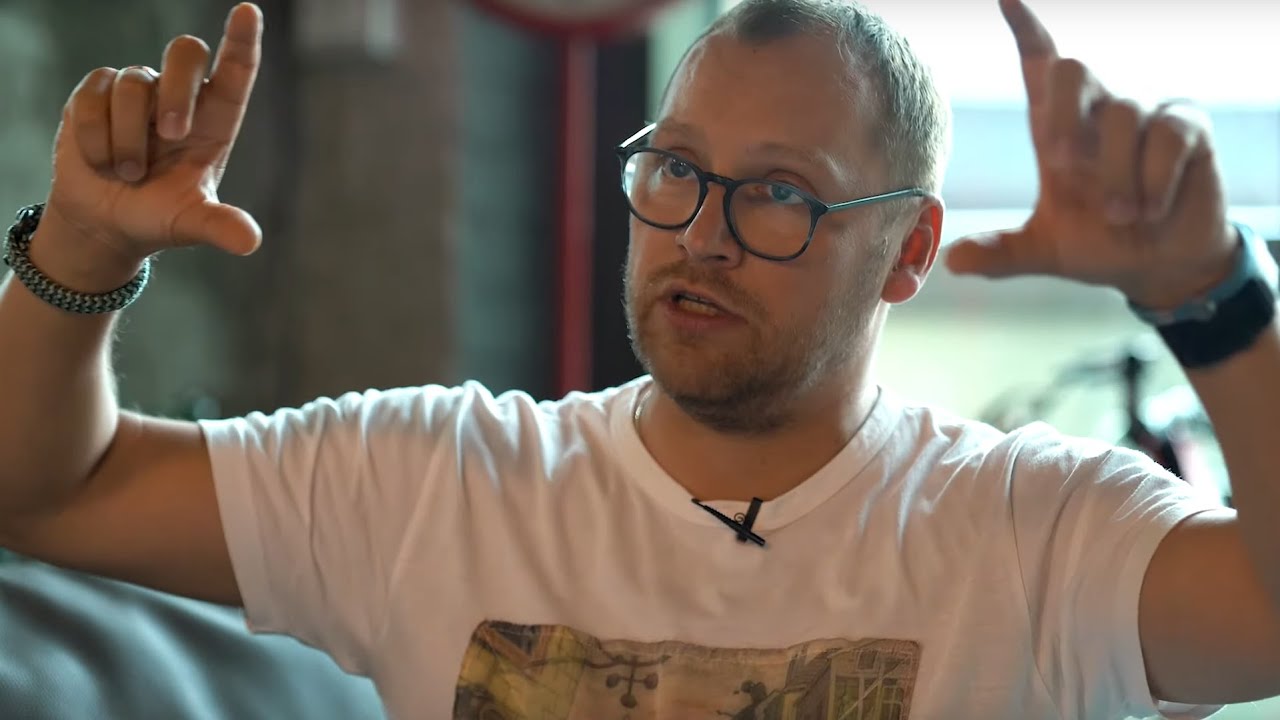 Как создавать сильные бренды. Интервью с Андреем Федоривым смотреть онлайн