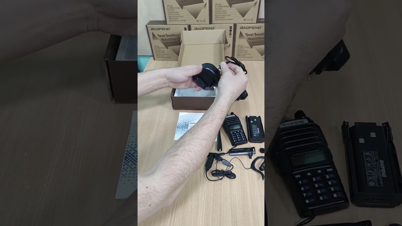 Рация Baofeng UV-82 с усиленным компактным аккумулятором на 3800 мАч с разъемом Type-C смотреть онлайн