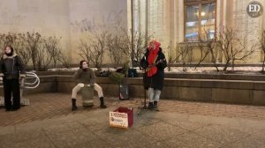 Девушка красиво спела легендарную песню «Москва-Нева» Валерия Сюткина и Ромарио