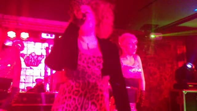 Ева Польна - Лучшее В Тебе[Live] in Ekaterinburg 29.04.2011 Hills смотреть онлайн