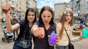 ЗАВИСИМЫЕ ШКОЛЬНИЦЫ ДЫМИЛИ ДУДКИ НА ДЕТСКОЙ ПЛОЩАДКЕ И ВЕЛИ СЕБЯ КАК БЫДЛО. МЫ ИХ НАКАЗАЛИ