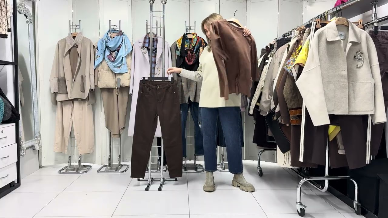 Одежда Италия 🇮🇹 модная весна шикарный принт платки шелк ватсап +79057501429 смотреть онлайн