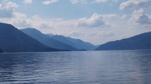 Последний день в Горном ⛰️ и дочитала «Сестру жемчуга»