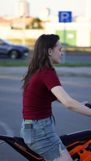 Когда электроскутера уже мало, а полноценный мотоцикл кажется слишком серьёзным?