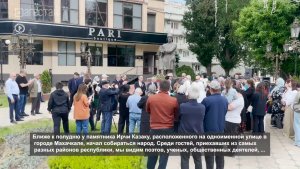 «Халкъ ва заман». Слово, неподвластное векам: день поэзии у памятника Ирчи Казаку