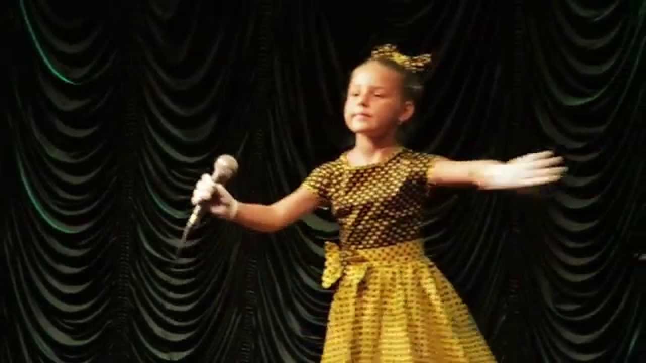 02 2015-09-06 Макарейчук Ангелина, песня "И хорошее настроение" (к/ф Карнавальная ночь) смотреть онлайн