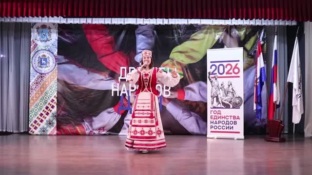 Песня «Рэчанька», исполняет Дарина Аннина