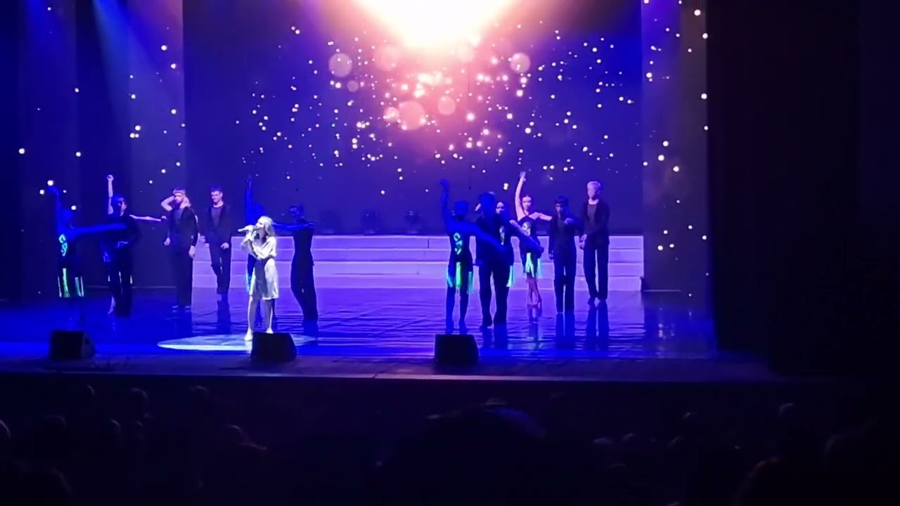 Зиннатуллина Алиса с песней "Весна". смотреть онлайн