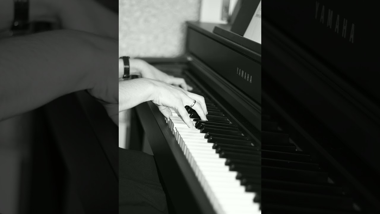 Там, далеко, за облаками - А пока живу я в мире странником МИНУС смотреть онлайн