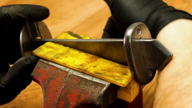 Я восстанавливаю 100-летний меч времен Первой мировой войны — подождите?! смотреть онлайн