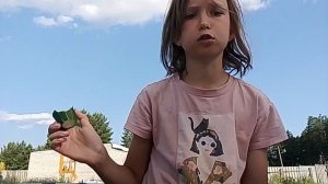 ем огурец за три укуса а астольноеотдаю мусорке