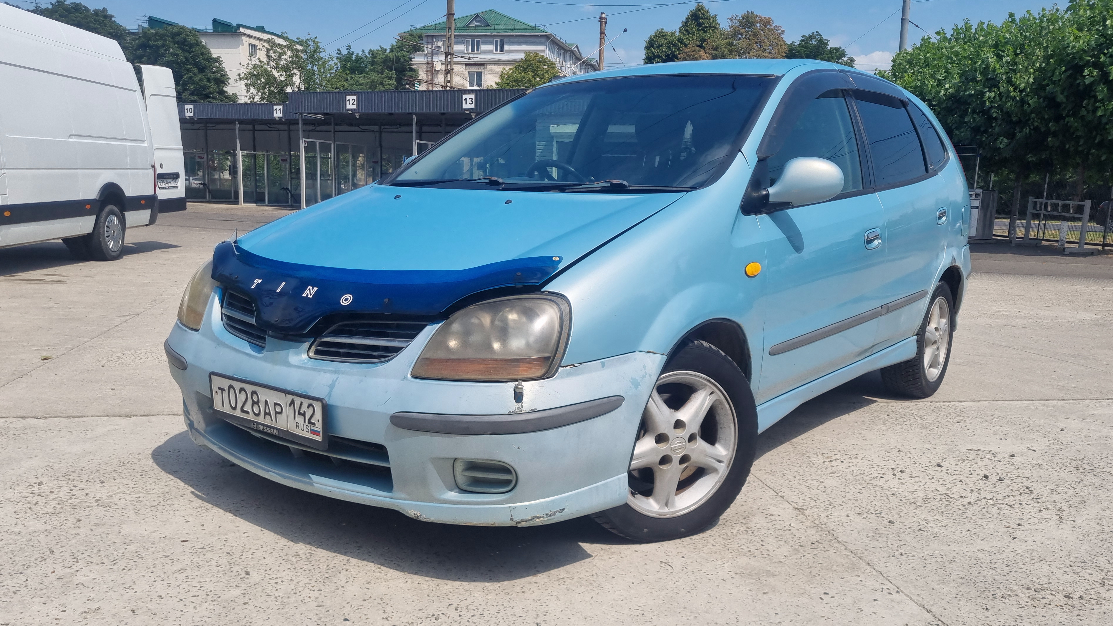 NISSAN TINO 1999г 2.0 Вариатор смотреть онлайн