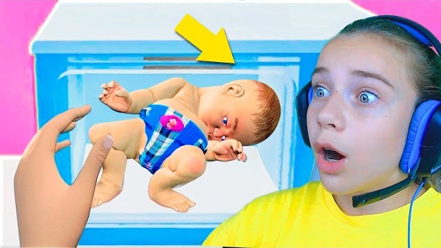 ЗАВЕЛА СТРАННОГО РЕБЕНКА в жёлтом Mother Life Simulator Game смотреть онлайн