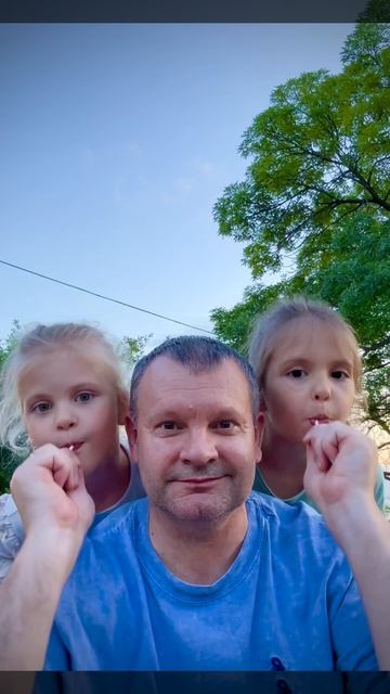 Чупа чупсы😁