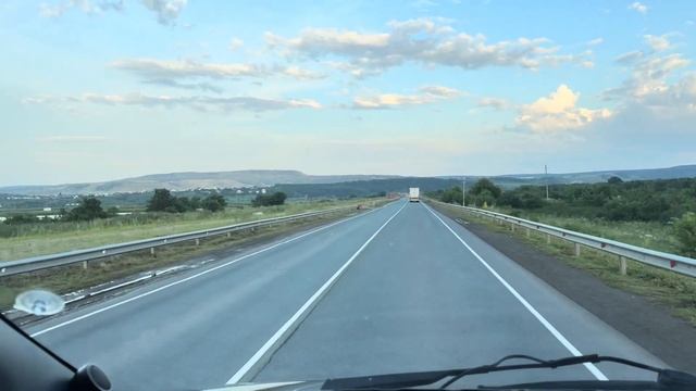 МОСКВА - ЛЕНСК ЯКУТИЯ 1. ВЫЕЗЖАЕМ КАРАВАНОМ. ВСТРЕТИЛИСЬ С КАМАЗОМ ПО ДОРОГЕ, НА УРАЛЕ. ГАЗОН НЕКСТ