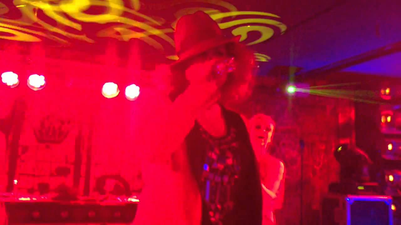Ева Польна - Миражи [Live] in Ekaterinburg 29.04.2011 Hills Club смотреть онлайн