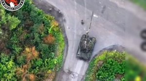 Уничтожение украинского танка. Война дронов.