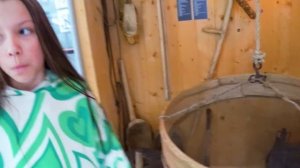 Один День Работаю Охранником в Музее / Вики Шоу