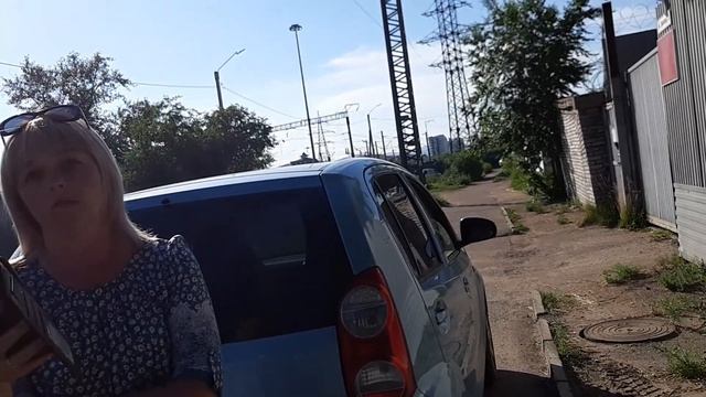 нарушение ПДД,  сотрудник МВД нарушает закон...