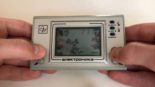 Играю в Микки Маус Ловит Яйца Мой Рекорд Электроника ИМ 02 1992 год смотреть онлайн