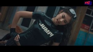 BLACKPINK — JUMP