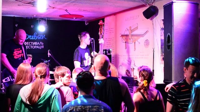 Outer Space @ Divan - Міську вважай (Брати Гадюкіни cover) смотреть онлайн