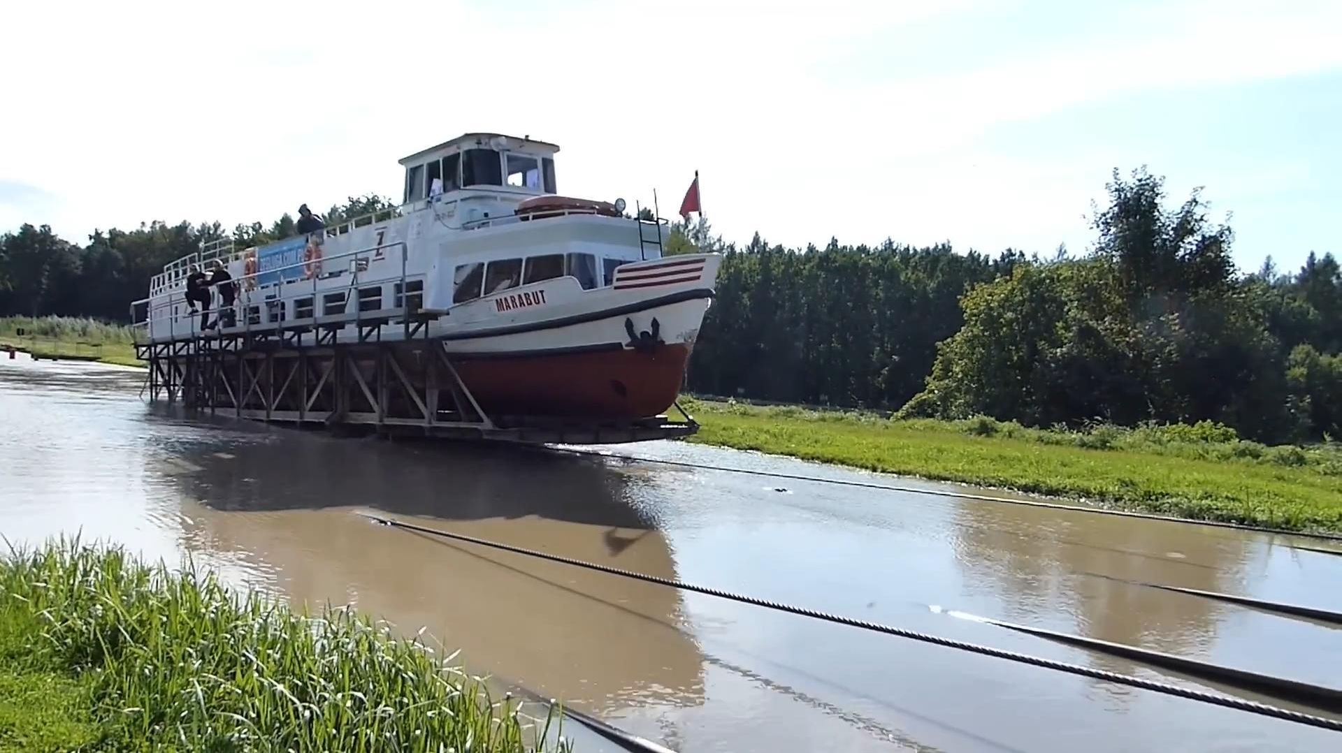 Баржи, лодки, пароходы...