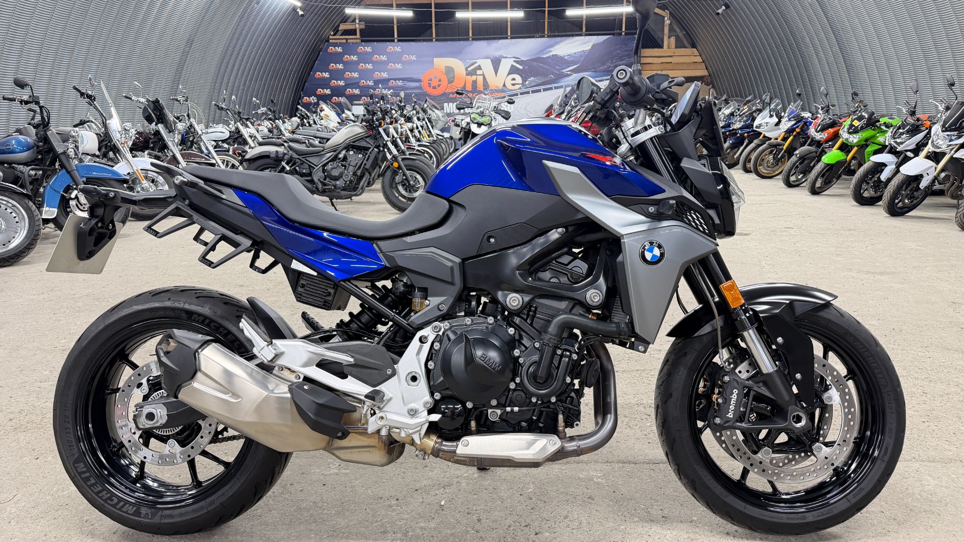 Обзор BMW F 900 R |В НАЛИЧИИ| смотреть онлайн