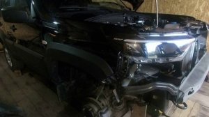 Новая Нива Тревел 1.8 Ставим клапан , снимаем бампер ставим сетку.