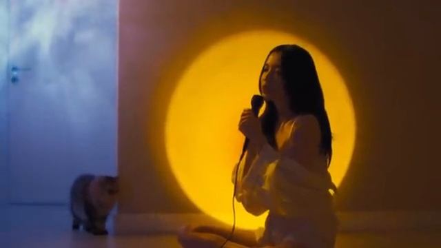 Bích Phương - Chiếc hộp (Official video) смотреть онлайн
