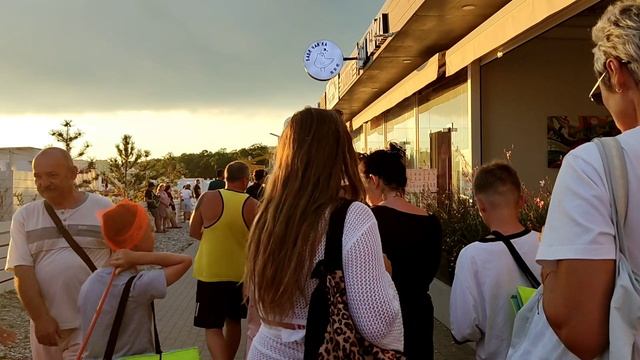 КАК ПОГОДА В ДИВНОМОРСКОМ ИЮЛЬ 2026 КАК ВОДА СКОЛЬКО ЛЮДЕЙ/ДОМА ПО ОЛЕГА КОШЕВОГО ГОРНАЯ 33А