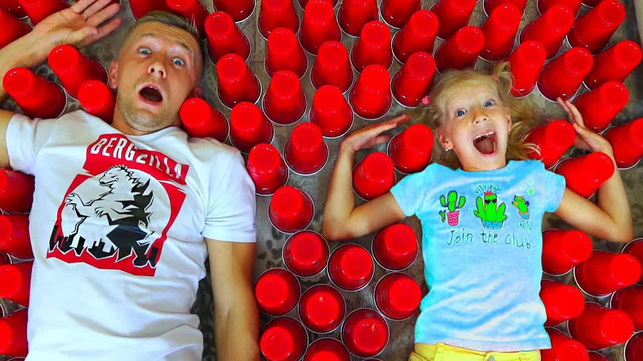 ЧЕЛЛЕНДЖ СЮРПРИЗ или ДЕЙСТВИЕ! КУДА Мама СПРЯТАЛА Сюрпризы? От Family Box смотреть онлайн