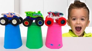 Влад и Ники веселятся с игрушечными грузовиками | Hot Wheels Монстр-Трак