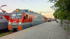 Электровоз ЭП1М-625 с поездом № 563 Анапа - Москва