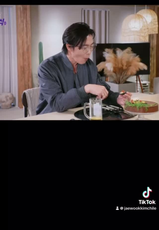 Ким Джэ Ук на кулинарном тв шоу