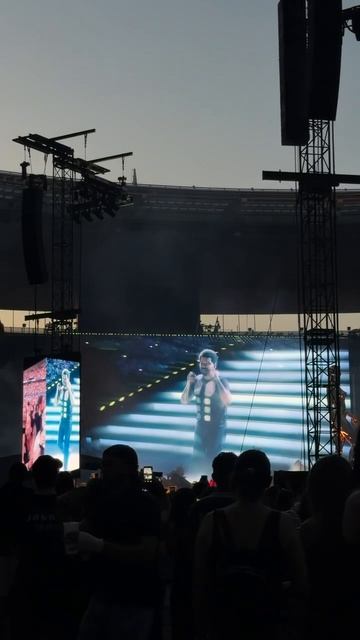 Концерт The Weeknd😍 смотреть онлайн